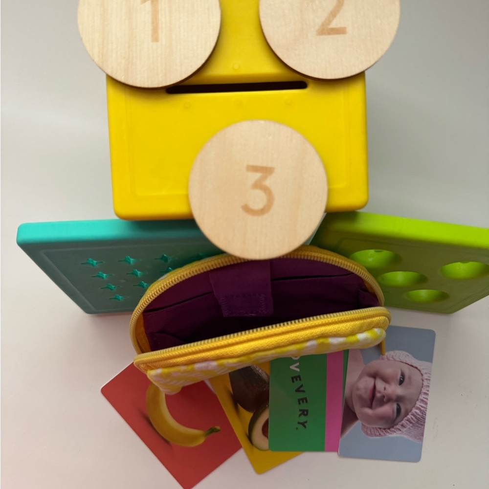 Lovevery- Colorful bundle coin box and wallet